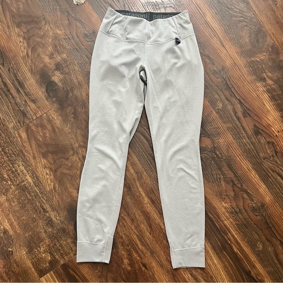 Patagonia Pants - Patagonia Midweight Capilene Baselayer Pant size XS Gray